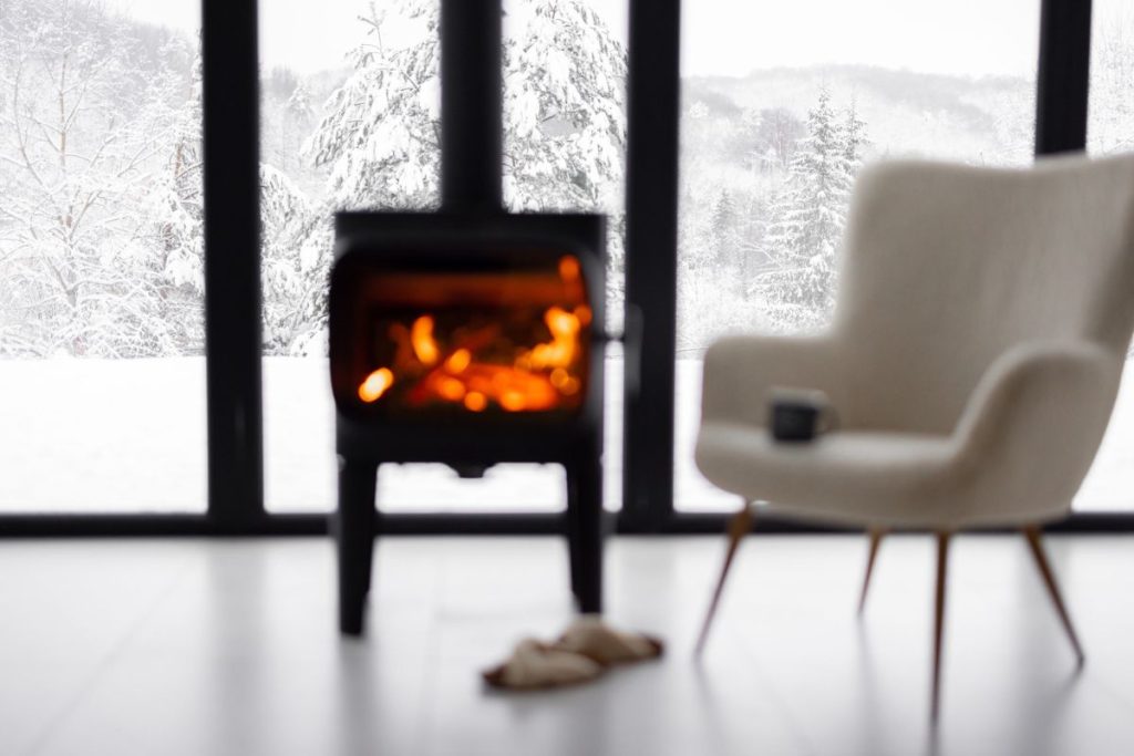 Cheminée et chauffage central : Optimiser l'efficacité énergétique de votre maison